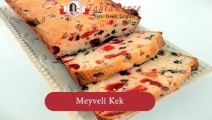 Meyveli Kek